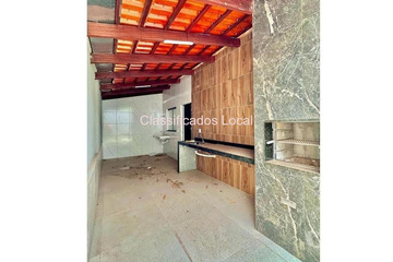 Casa de 3 quartos sendo um suíte