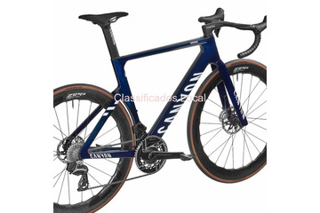 2025 Canyon Aeroad CFR AXS Road Bike (WAREHOUSEBIKE)