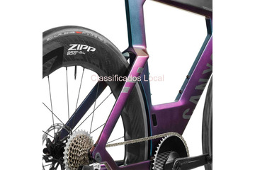 2025 Canyon Speedmax CFR AXS Road Bike (WAREHOUSEBIKE)