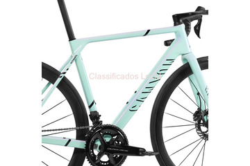 2025 Canyon Ultimate CFR Di2 Road Bike (WAREHOUSEBIKE)